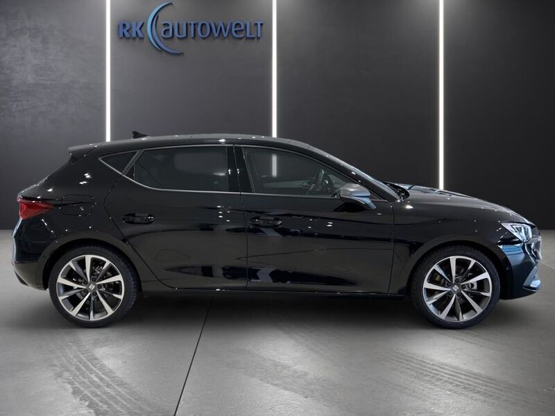 Gebraucht Seat Leon FR 150 PS (110 kW) 2024 Schwarz Limousine