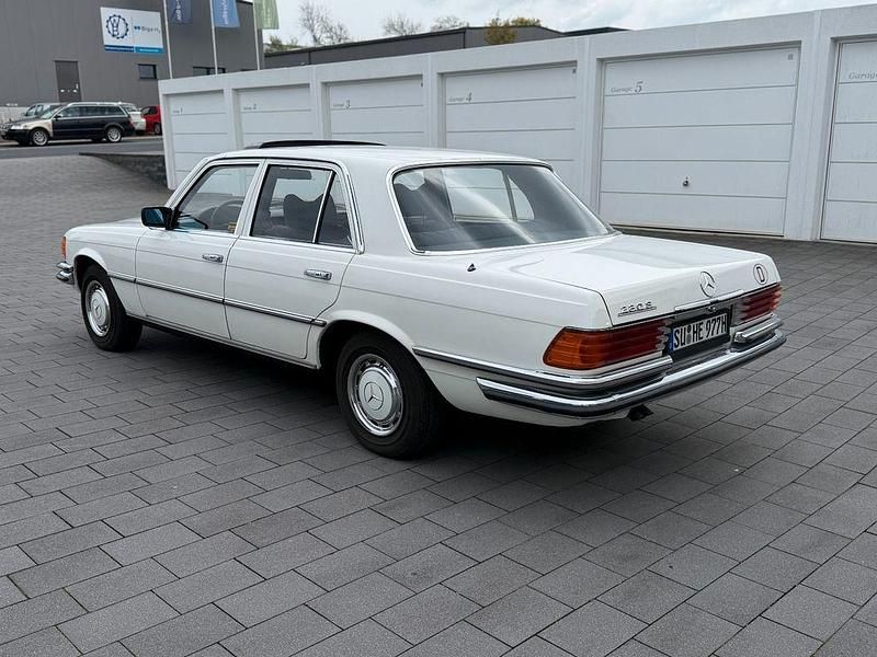 Gebraucht Mercedes S280 156 PS (114 kW) 1977 Weiß Limousine