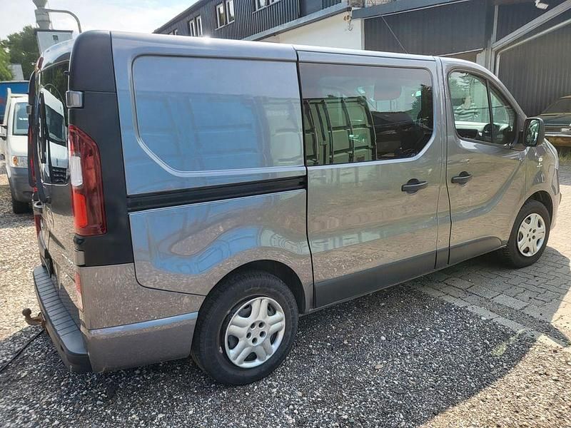 Grau Gebraucht 2017 Opel Vivaro Van | 9.985 € (Superpreis) - Bild 1/4