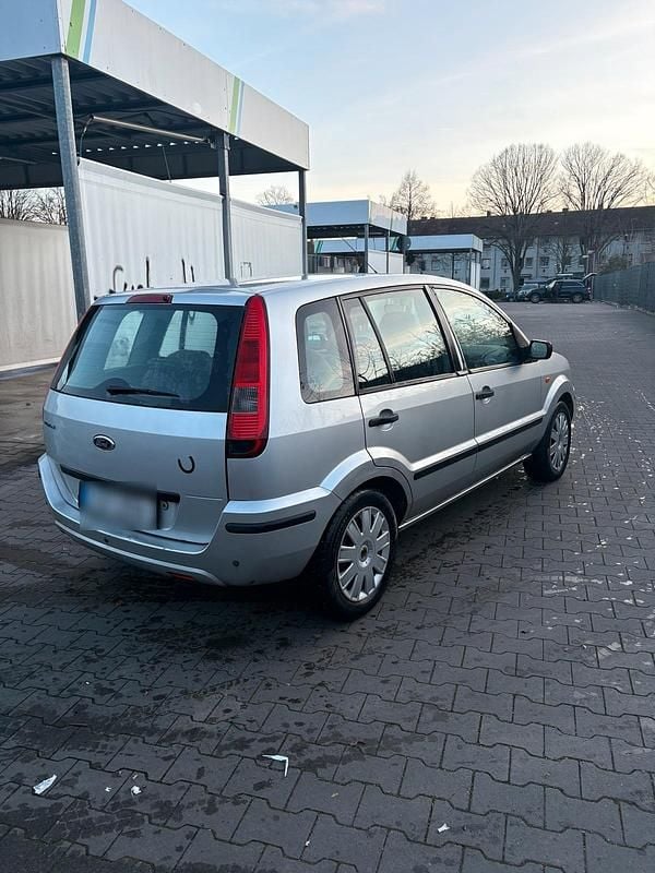 Gebraucht Ford Fusion 100 PS (73 kW) 2003 Silber Kleinwagen