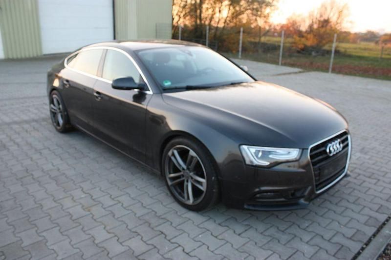 Grau Gebraucht 2016 Audi A5 Sportback Business Kleinwagen | 15.990 € (Guter Preis) - Bild 1/4