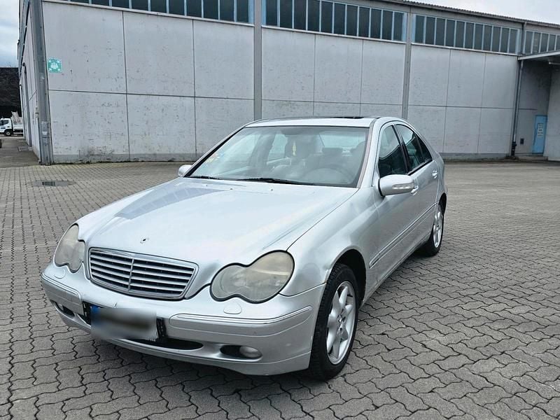 Gebraucht Mercedes C220 143 PS (105 kW) 2001 Silber Limousine