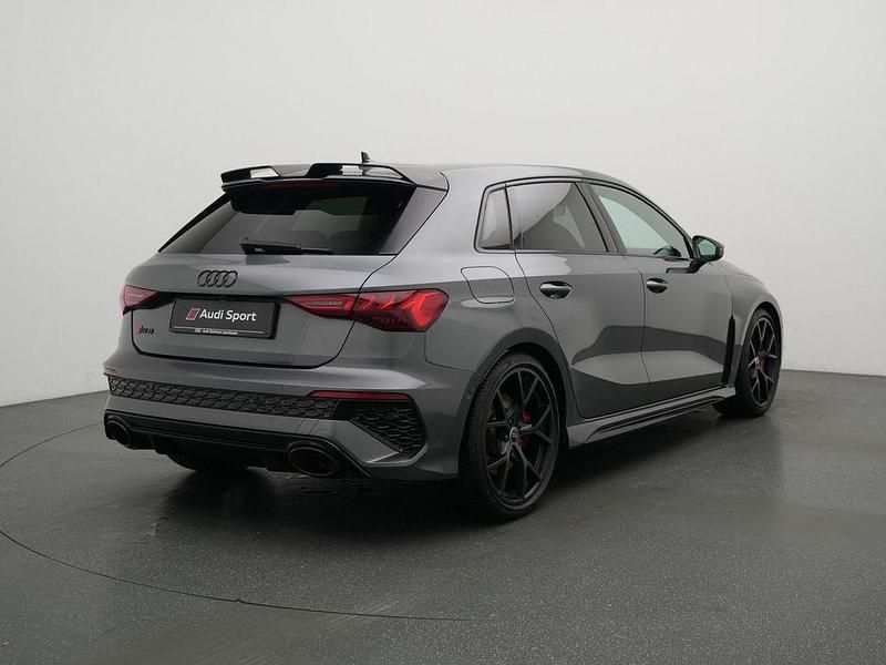 Gebraucht Audi RS3 Sport 400 PS (294 kW) 2022 Schwarz Limousine