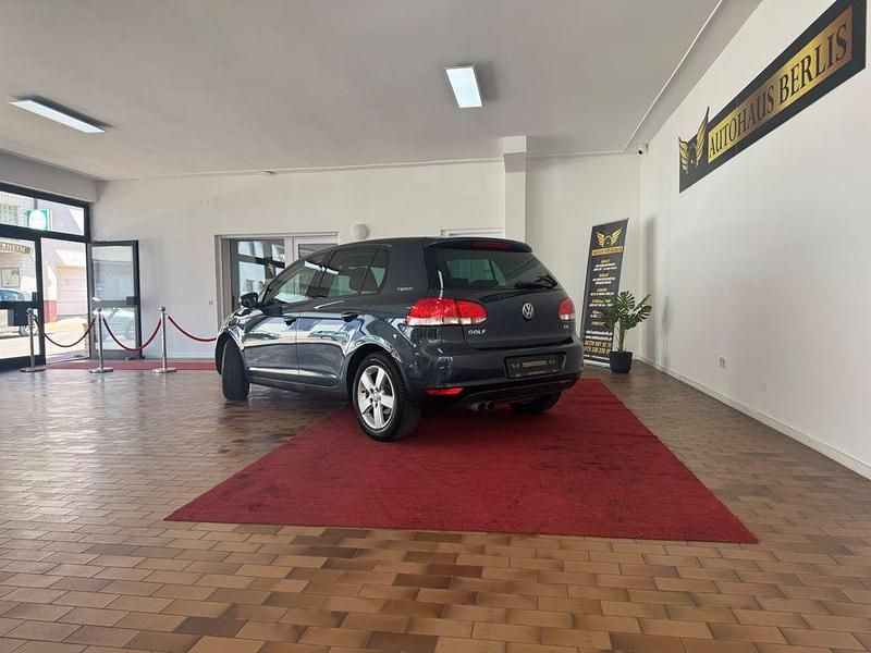 Gebraucht VW Golf VI Team 122 PS (89 kW) 2011 Blau Kleinwagen