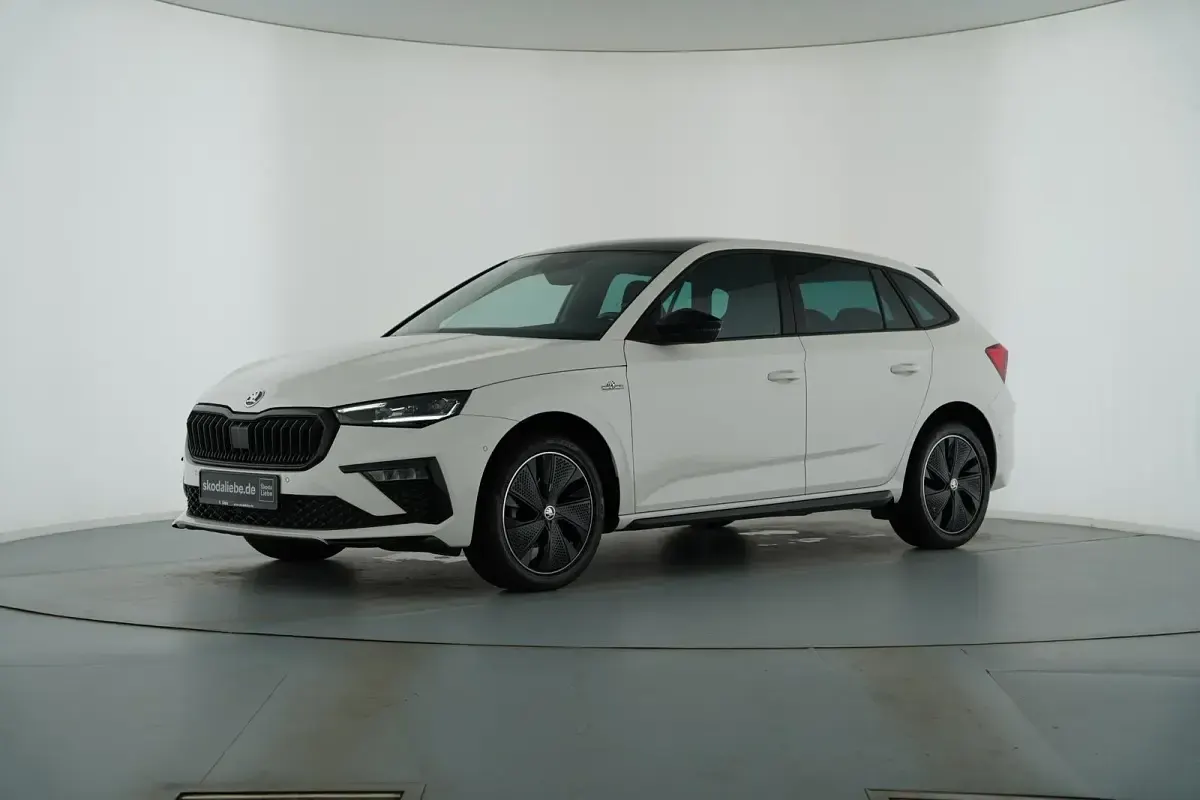 Gebraucht Skoda Scala Monte Carlo 116 PS (85 kW) 2024 Candyweiss Kleinwagen