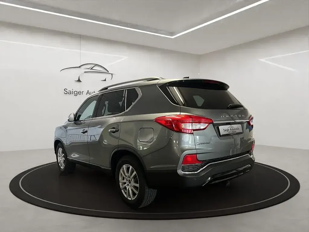 Gebraucht SsangYong Rexton Crystal 181 PS (133 kW) 2019 Grau SUV