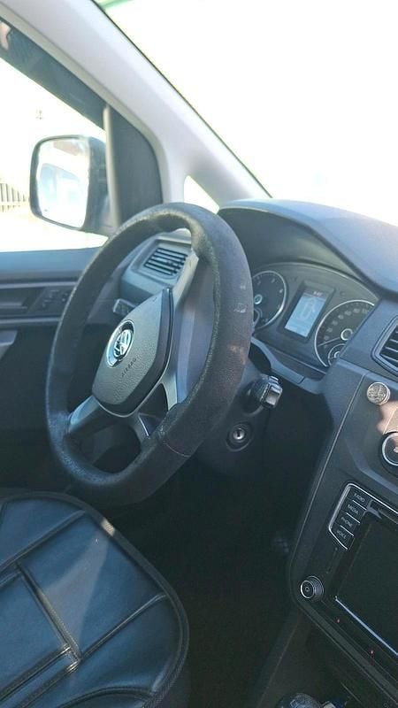 Second-hand VW Caddy Maxi 102 CP (75 kW) 2016 Argintiu Monovolum