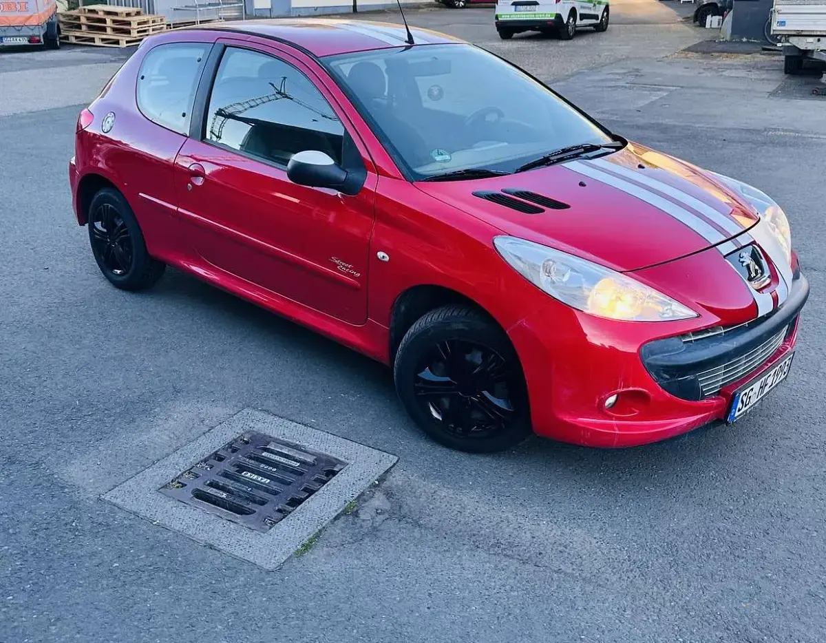 Gebraucht Peugeot 206 75 PS (55 kW) 2011 Limousine