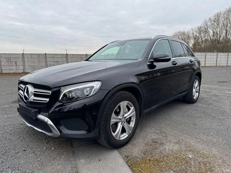 Schwarz Gebraucht 2016 Mercedes GLC250 SUV | 20.500 € (Superpreis) - Bild 1/4