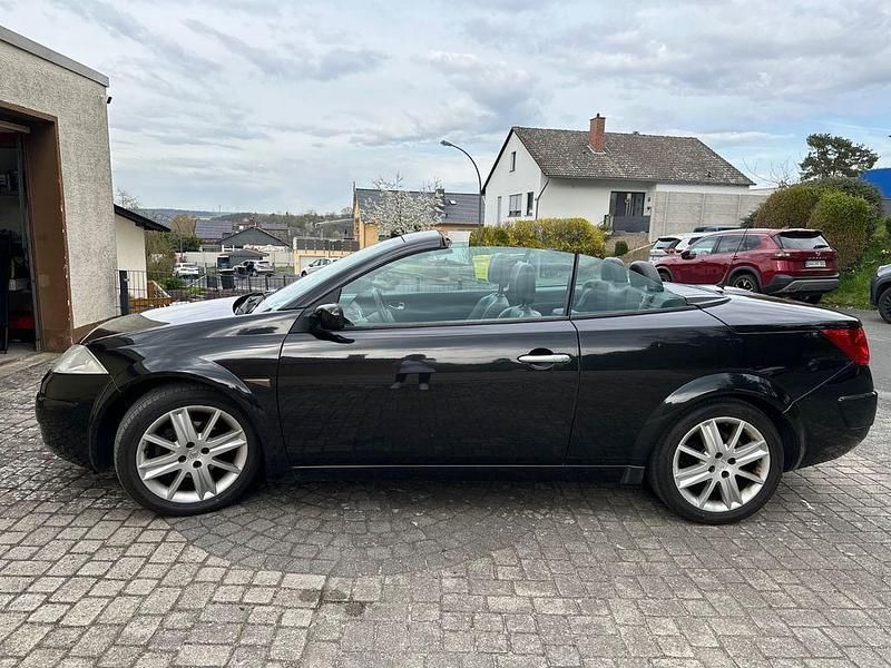 Gebraucht Renault Mégane Cabriolet Dynamique 135 PS (99 kW) 2006 Schwarz Cabrio