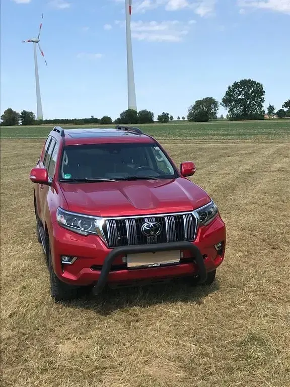Gebraucht Toyota Land Cruiser Executive 204 PS (150 kW) 2022 Rot SUV
