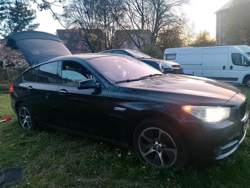 Gebraucht BMW 530 245 PS (180 kW) 2010 Schwarz Limousine