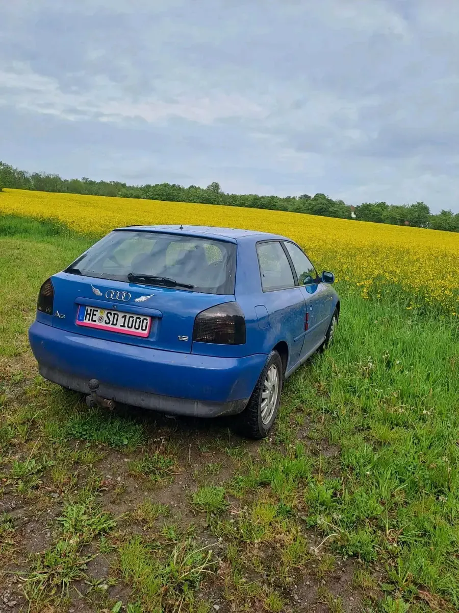 Używany Audi A3 110 KM (80 kW) 1999 Niebieski Hatchback