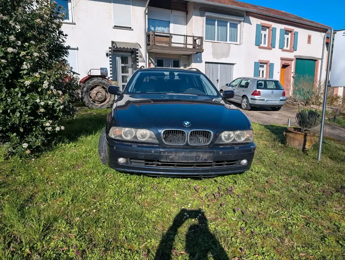 Gebraucht BMW 525 192 PS (141 kW) 2001 Blau Kombi