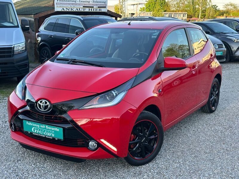 Rot Gebraucht 2017 Toyota Aygo Kleinwagen | 7.990 € (Guter Preis) - Bild 1/4