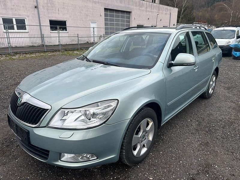 Gebraucht Skoda Octavia Elegance 140 PS (102 kW) 2011 Kombi