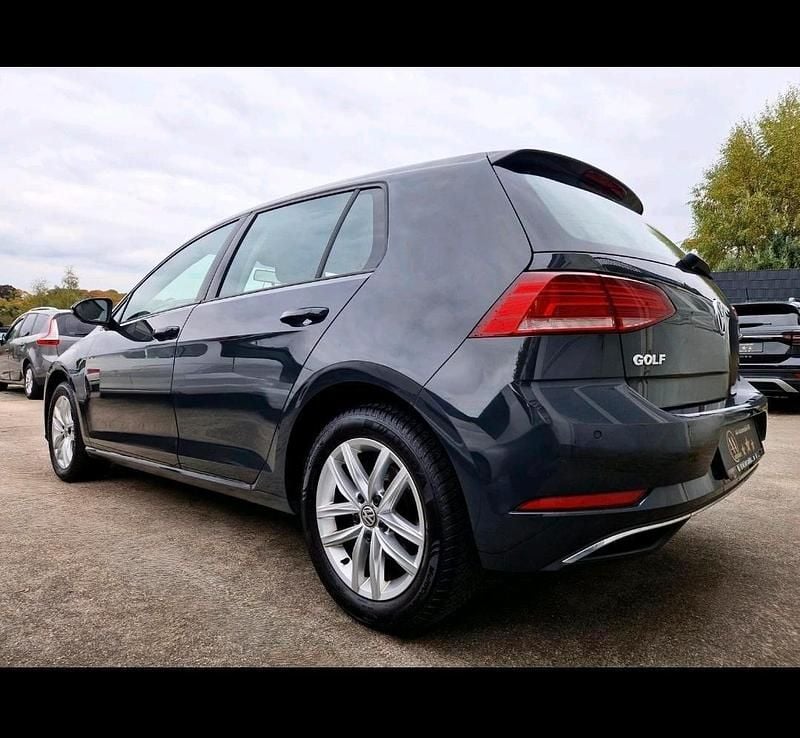 Gebraucht VW Golf VII 86 PS (63 kW) 2019 Grau Limousine