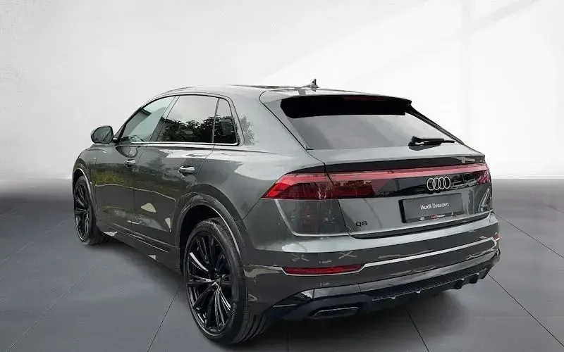 Nowe Audi Q8 Ambiente 286 KM (210 kW) 2026 Szary SUV