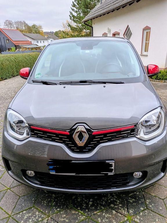 Second-hand Renault Twingo Techno 60 kW (82 CP) 2023 Gri Hatchback