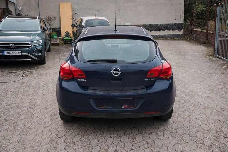 Gebraucht Opel Astra Edition 87 PS (63 kW) 2011 Blau Limousine