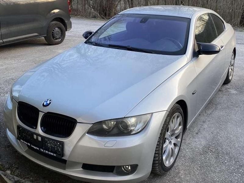 Gebraucht BMW 325 218 PS (160 kW) 2008 Silber Coupé