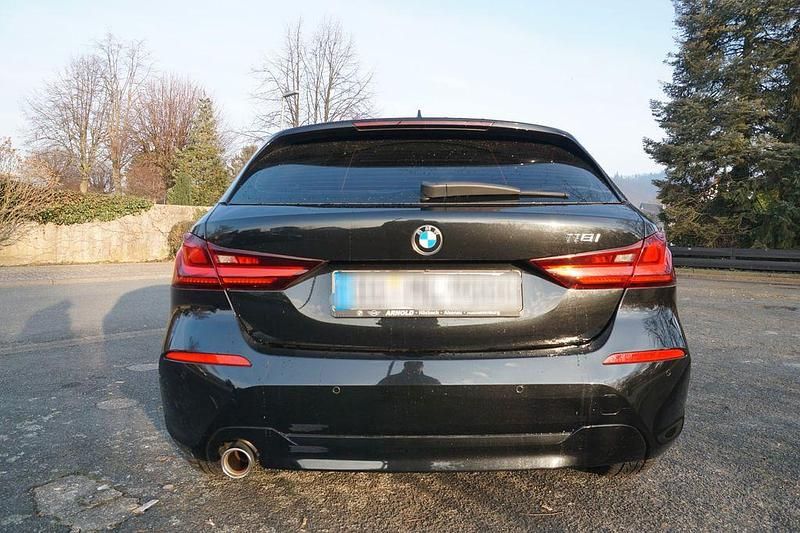 Gebraucht BMW 118 Advantage 140 PS (102 kW) 2019 Schwarz Kleinwagen