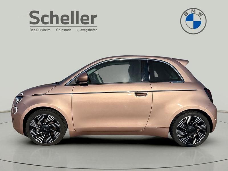 Gebraucht Fiat 500e La Prima 86 kW (118 PS) 2022 Colore esterno (rose gold) Limousine