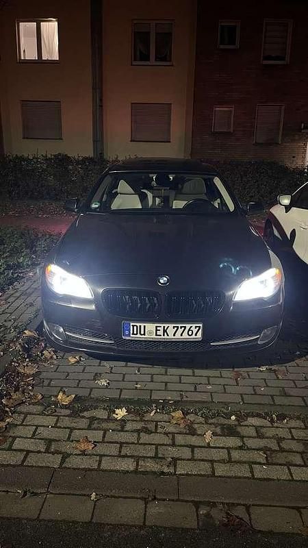 Grau Gebraucht 2010 BMW 525 Limousine | 9.000 € (Fairer Preis) - Bild 1/4