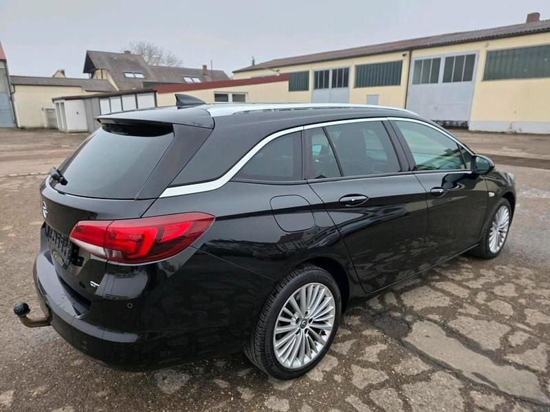 Schwarz Gebraucht 2017 Opel Astra Innovation Kombi | 4.990 € - Bild 1/4