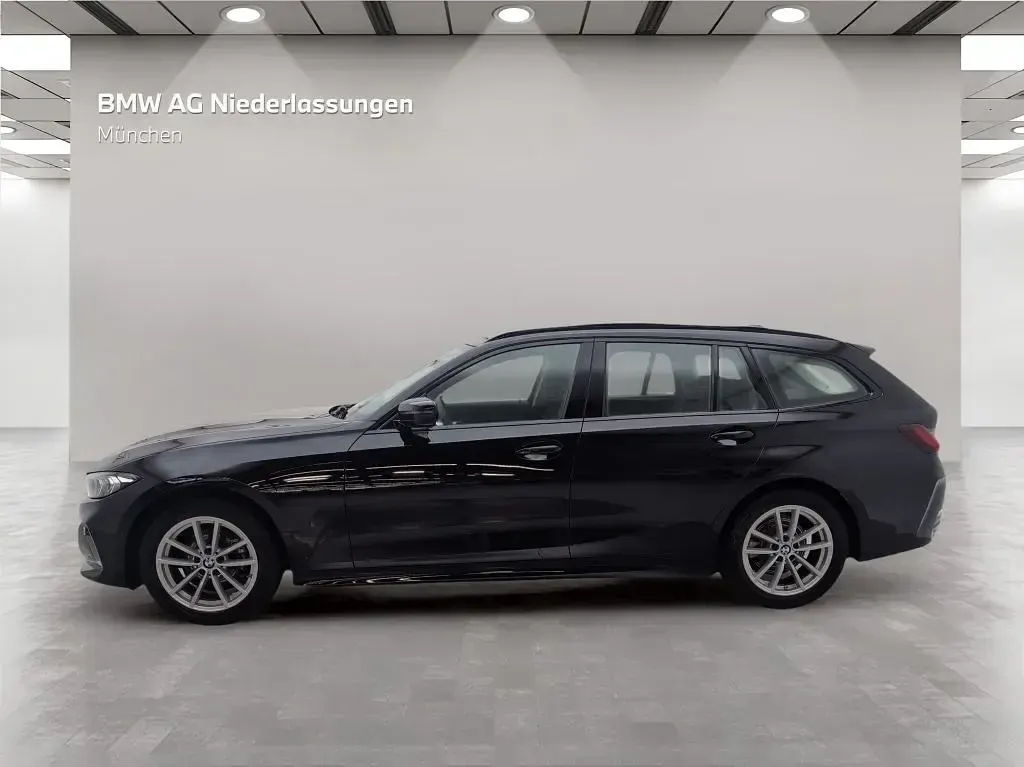 Gebraucht BMW 318 156 PS (114 kW) 2025 Schwarz Kombi