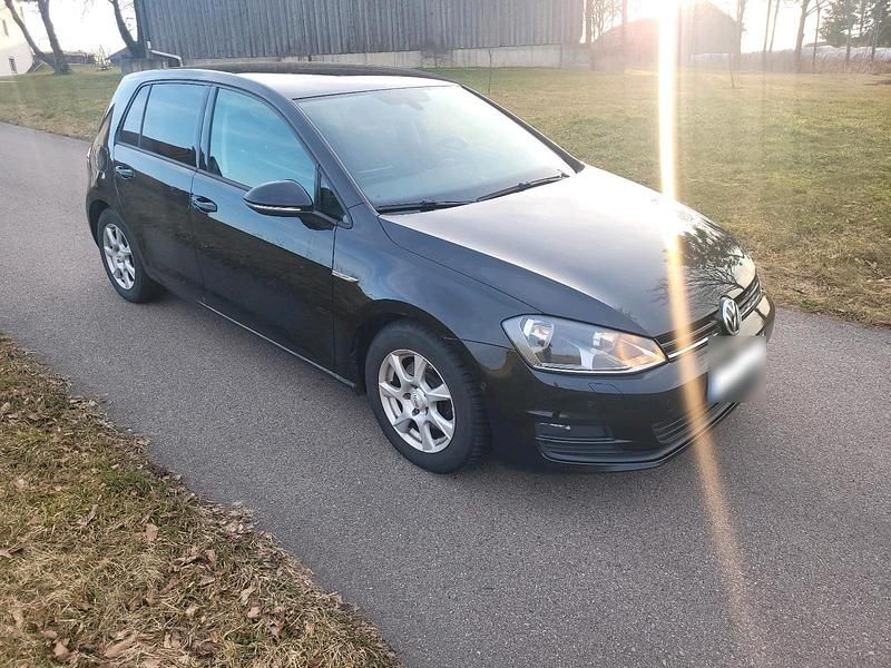 Gebraucht VW Golf VII Cup 140 PS (102 kW) 2014 Schwarz Limousine