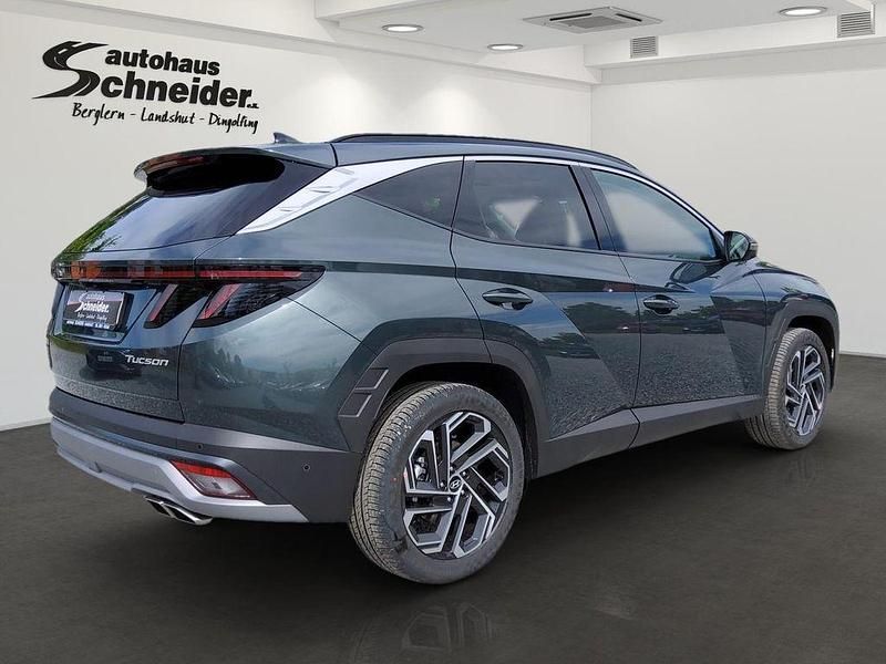 Neu Hyundai Tucson Prime 239 PS (175 kW) 2026 Cypress green metallic SUV