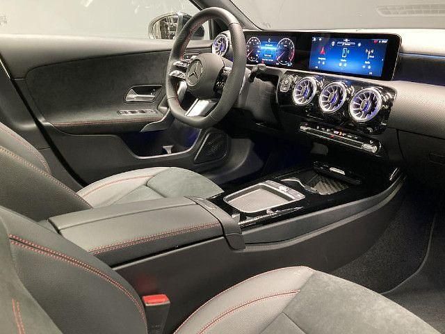 Gebraucht Mercedes A200 AMG line 163 PS (119 kW) 2024