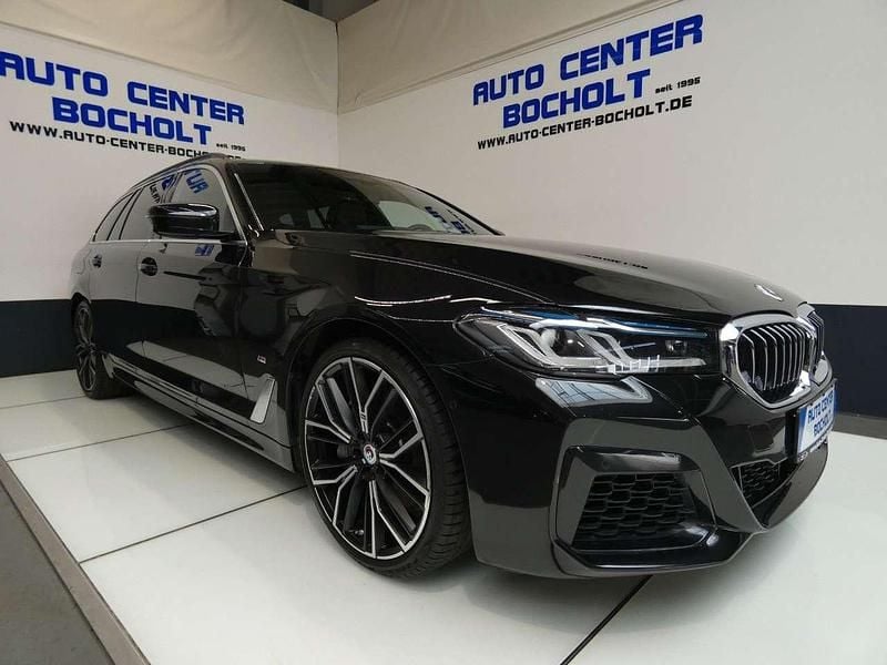 Gebraucht BMW 540 M Sport 340 PS (250 kW) 2022 Saphirschwarz Kombi