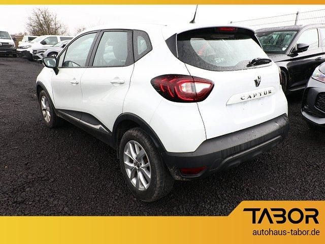 Gebraucht Renault Captur LIMITED 131 PS (96 kW) 2019 Weiß metallic SUV