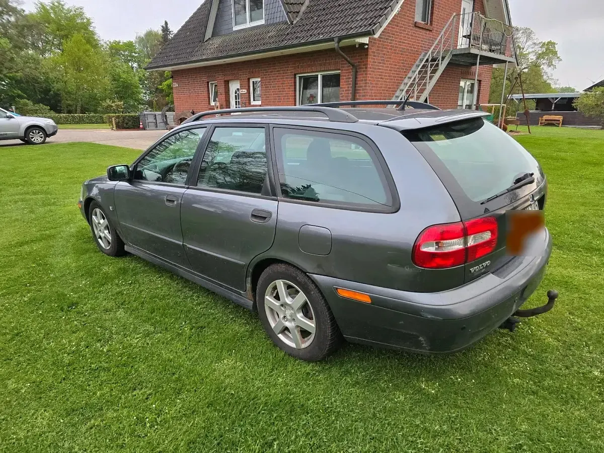 Gebraucht Volvo V40 115 PS (84 kW) 2003 Grau Kombi