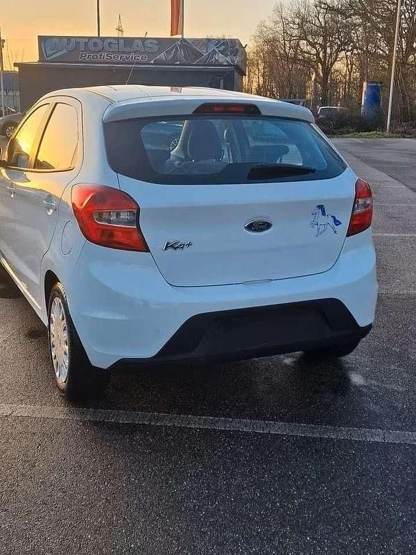 Second-hand Ford Ka 69 CP (50 kW) 2016 Berlinǎ
