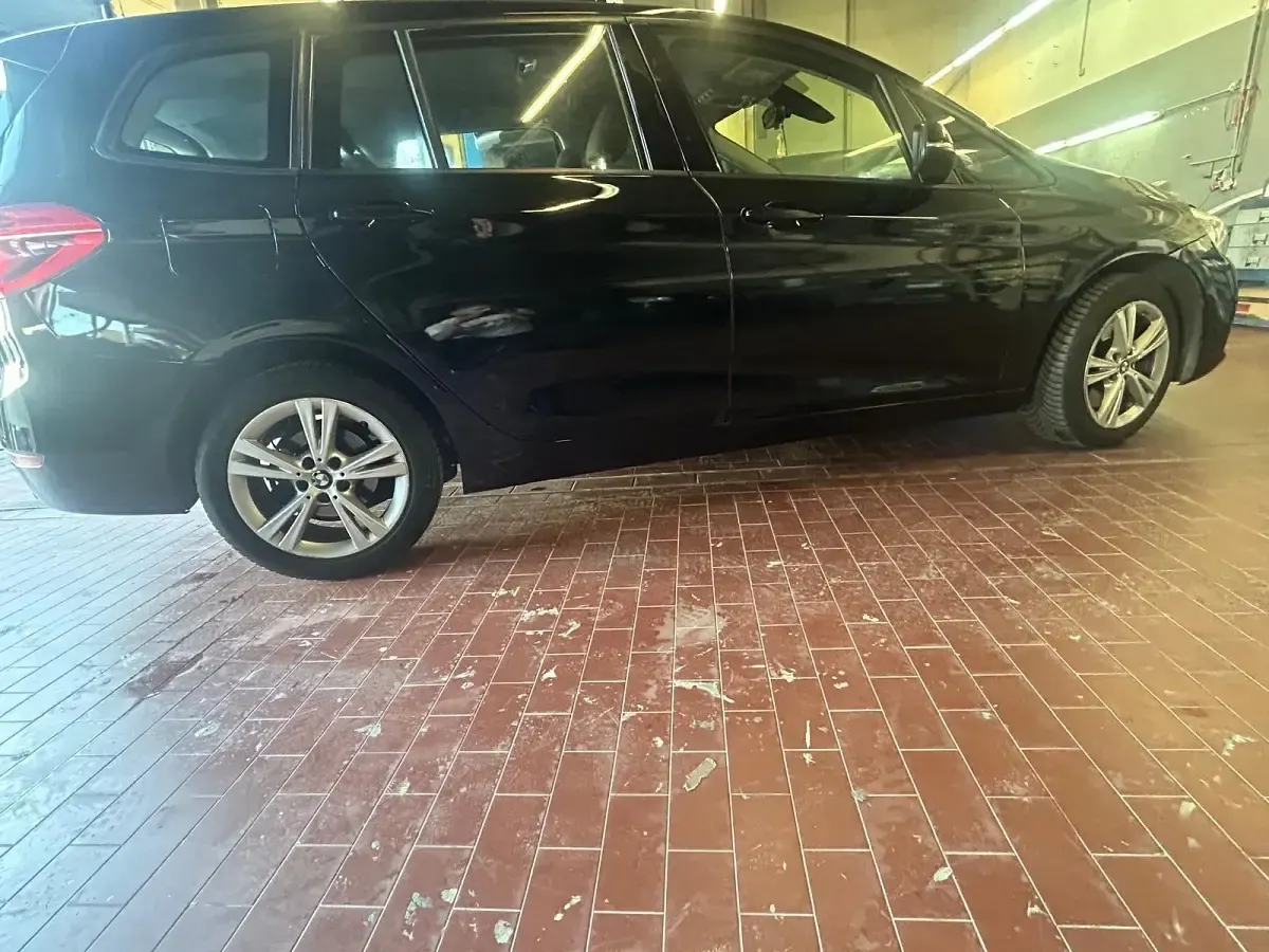 Gebraucht BMW 220 190 PS (139 kW) 2018 Schwarz Van / Kleinbus