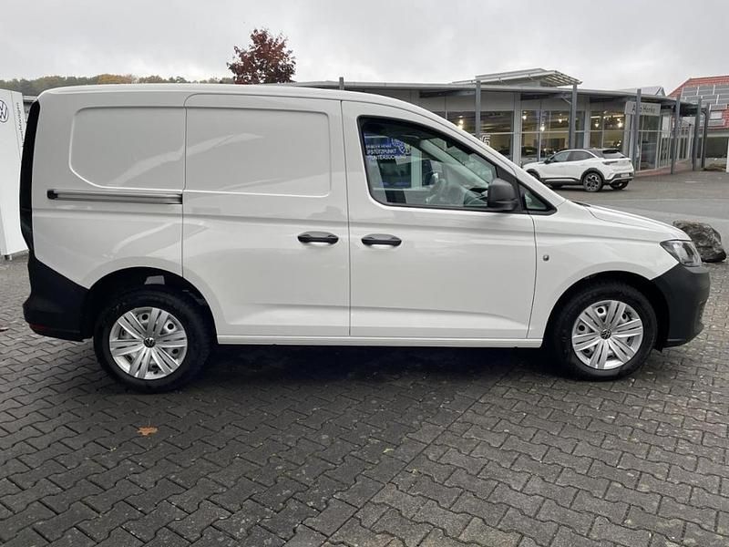 Gebraucht VW Caddy 102 PS (75 kW) 2023 Weiß Van / Kleinbus