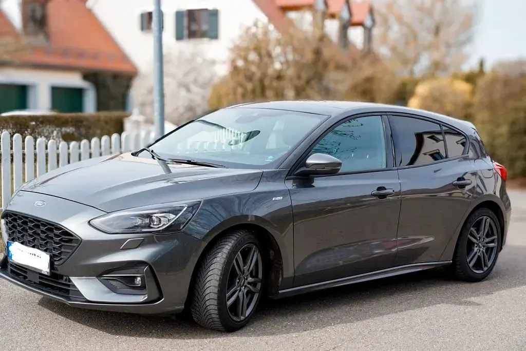 Usata Ford Focus ST-Line 150 CV (110 kW) 2019 Grigio Berlina