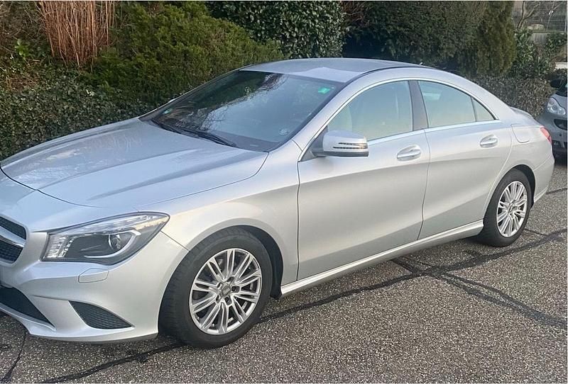 Gebraucht Mercedes CLA180 120 PS (88 kW) 2014 Silber Limousine