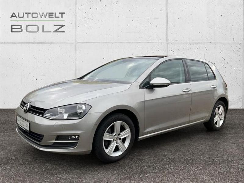 Silber Gebraucht 2014 VW Golf VII Comfortline Limousine | 9.890 € (Fairer Preis) - Bild 1/4