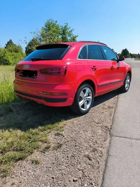 Gebraucht Audi Q3 S-Line 184 PS (135 kW) 2015 Rot SUV