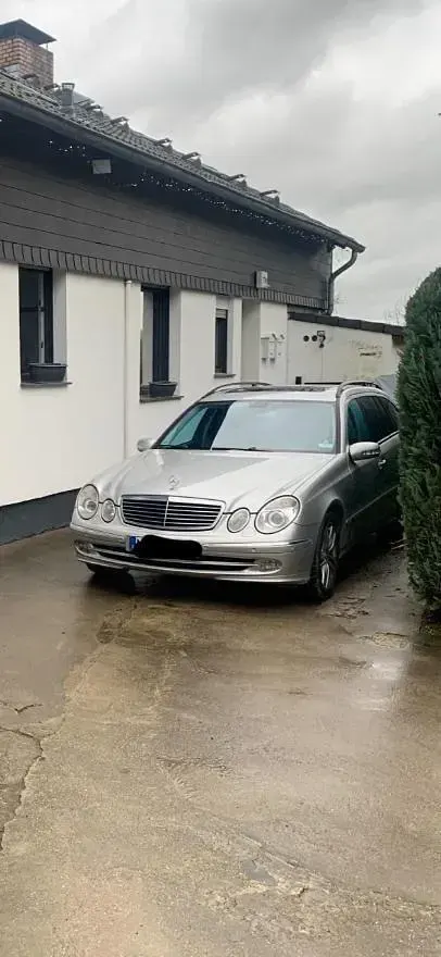 Gebraucht Mercedes E500 Avantgarde 306 PS (225 kW) 2003 Silber Kombi