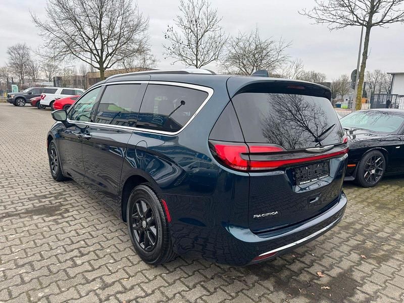 Używany Chrysler Pacifica 291 KM (214 kW) 2022 Niebieski Van