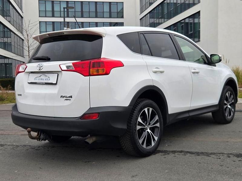 Gebraucht Toyota RAV4 Edition 151 PS (111 kW) 2015 Weiß SUV