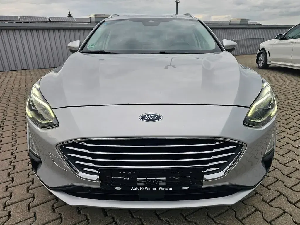Gebraucht Ford Focus Titanium 150 PS (110 kW) 2020 Silber Limousine