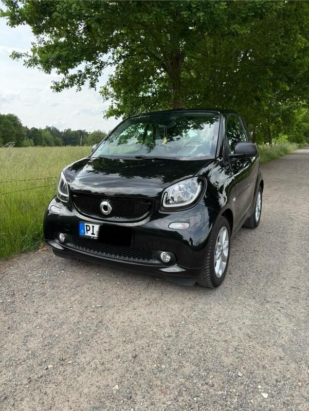 Schwarz Gebraucht 2019 Smart ForTwo Coupé Passion Coupé | 12.790 € (Guter Preis) - Bild 1/4
