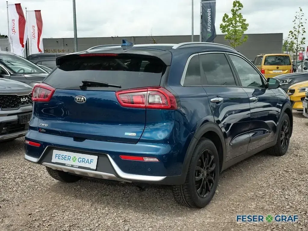 Gebraucht Kia Niro 105 PS (77 kW) 2019 Blau SUV