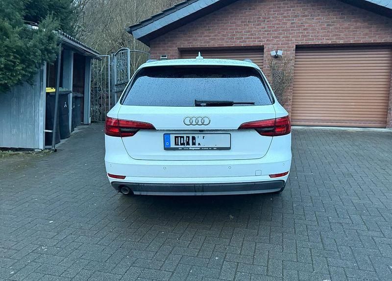 Gebraucht Audi A4 Ambiente 150 PS (110 kW) 2017 Weiß Kombi